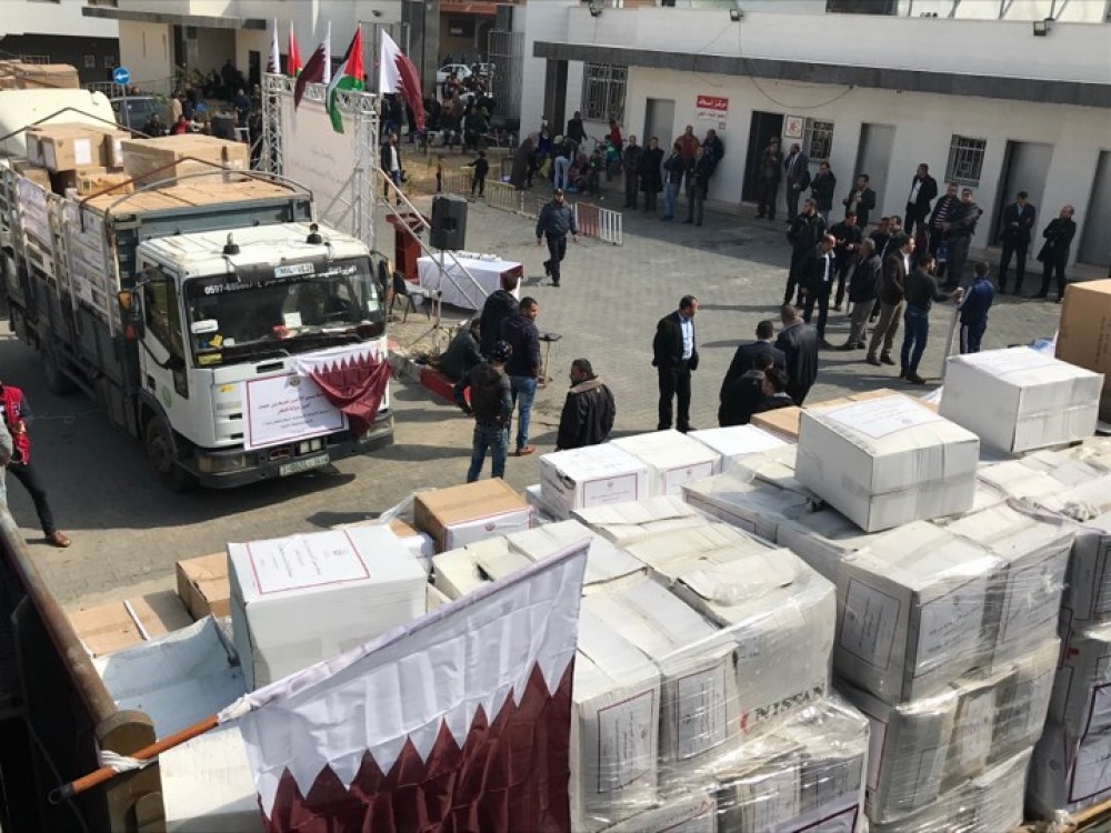 صور : وصول منحة الأدوية و المستلزمات الطبية القطرية لغزة