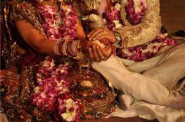 هندي يتزوج امرأتين في حفل زفاف واحد