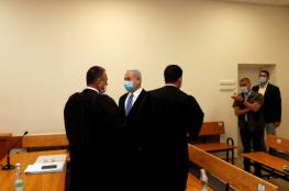 خلاف بين محامي نتنياهو والنيابة حول لوائح الاتهام