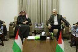 "يديعوت": المحادثات بين قيادة حماس والسفير العمادي لم تحرز تقدماً