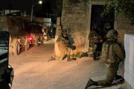 مقاومون يطلقون النار صوب قوة عسكرية اسرائيلية قرب قرية النبي صالح