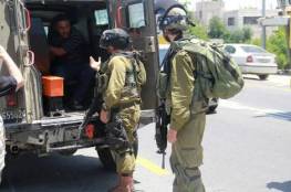 الاحتلال يعتقل 17 مواطنا بينهم 10 أسرى محررين من القدس والضفة
