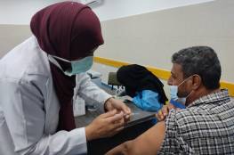 "نقابات العمال" تفتح نقطة تطعيم "مؤقتة" للمواطنين والعمال بمقرها الرئيس بغزة