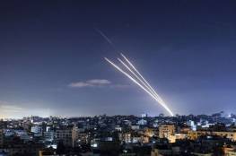 وزير اسرائيلي سابق يكشف سبب عدم رد الجيش على صواريخ غزة.. 