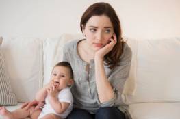 لماذا يمتد اكتئاب ما بعد الولادة إلى سنوات؟
