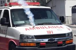 الاحتلال يستهدف سيارات الإسعاف بقنابل الغاز في بيتا