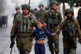 الاحتلال يعتقل طفلا من بيت أمر شمال الخليل