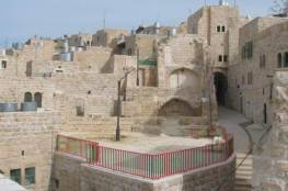 قناة إسرائيلية: غانتس سيوافق على تجديد البناء الاستيطاني في الحرم الإبراهيمي