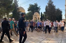 عشرات المستوطنين يقتحمون "الأقصى" وضباط من الاحتلال يعتلون المصلى القبلي