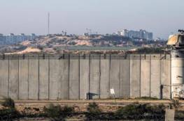 الجيش الاسرائيلي يواصل نشر الجداران الاسمنتية على طول حدود غزة (فيديو)