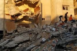 مشاهد للدمار الذي لحق بالمنازل والشوارع في غزة جراء غارات الاحتلال الليلة 