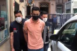 السلطات التركية تعتقل فلسطينيا لإهانته الليرة التركية..فيديو