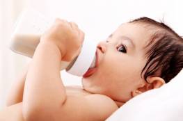 مفاجأة للأمهات.. الحليب الاصطناعي المعزز لن يزيد ذكاء طفلك!