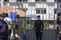 غزة: توقيف 10 مصابين بفيروس كورونا و9 مخالطين لعدم الالتزام