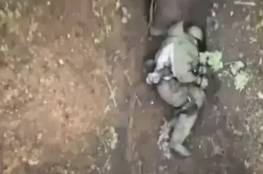 فيديو.. تصرف جندي روسي مع قنابل ألقتها عليه طائرة بدون طيار يثير الإعجاب!