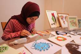 شابة فلسطينية تنقل فن “الكويلينغ” إلى غزة