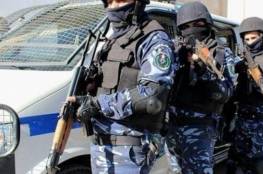 فيديو: الشرطة تحقق بعملية سطو مسلح في مدينة طولكرم