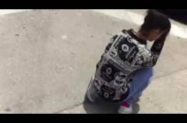 فيديو: "خلص اتطخهاش"  طفلة فلسطينية بينها وبين الموت شعرة