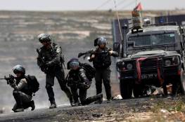الخليل: إصابة 4 فلسطينيين برصاص قوات الاحتلال
