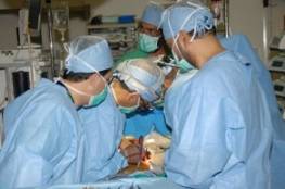 نجاح عملية جراحية نوعية باستئصال ورم في الدماغ لمريض من غزة