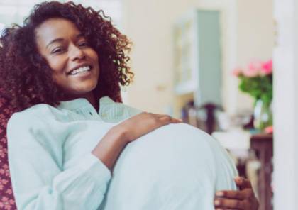 دراسة: الحمل بعد الثلاثين يطيل عمر المرأة