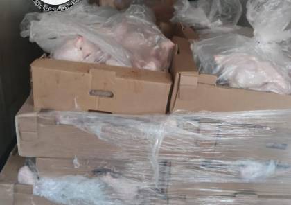 الضابطة الجمركية تضبط أكثر من 4 طن دجاج لاحم مهرب من إسرائيل في محافظة قلقيلية