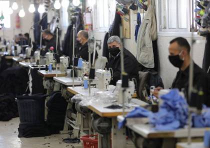 شاهد: "الداخلية بغزة" تشرع بتصنيع الكمامات لتوزيعها على المواطنين
