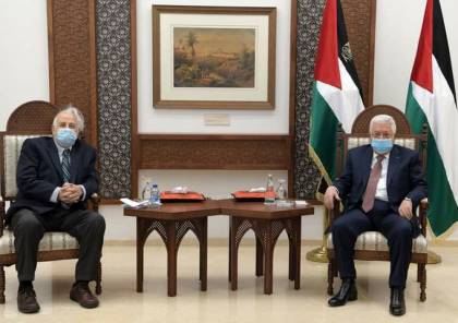 الرئيس عباس يلتقي رئيس لجنة الانتخابات المركزية حنا ناصر