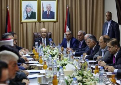 الحكومة تعكف على إعداد خطة لإنعاش الكهرباء في غزة وزيادة فعالية الوزارات