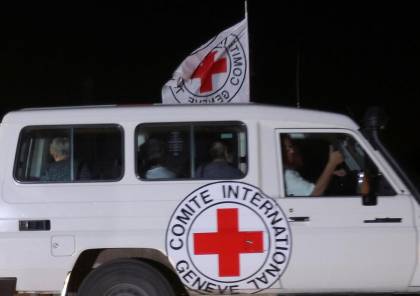 "القسام" تسلم الدفعة الثانية من المحتجزين الإسرائيليين والأجانب إلى الصليب الأحمر