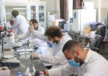 خريجو كلية الصيدلة في جامعة القدس يحصدون نجاحًا كاملًا في امتحان المزاولة الإسرائيلي