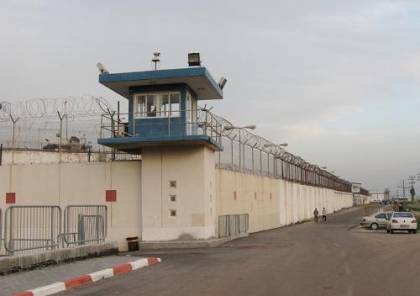 محكمة الاحتلال في "عوفر" تثبت الاعتقال الإداري بحقّ  عدد من الأسرى