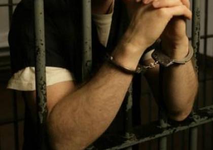 محكمة عوفر تحكم بسجن ضابط في الامن الوقائي 5 اعوام