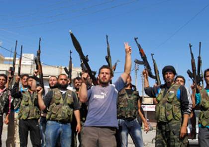 في تطور مفاجئ ..أكثر من 1200 مقاتل ألقوا أسلحتهم في حلب اليوم السبت