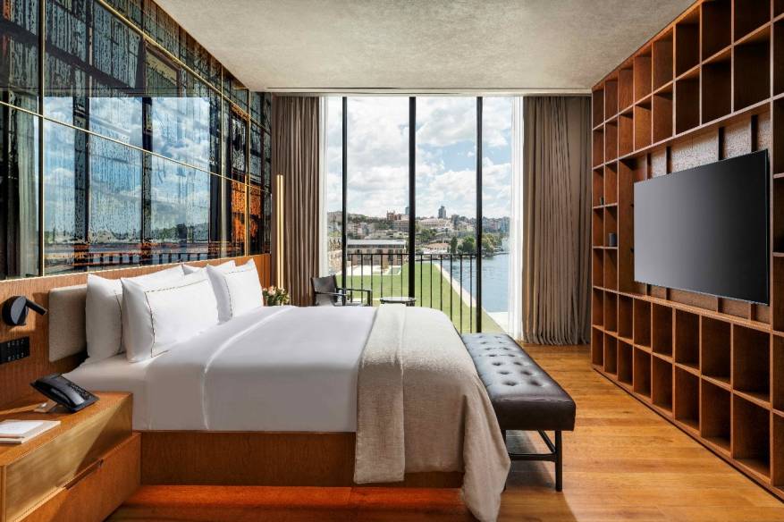 000f9685-0a56-4737-9cee-d0baa82e78db