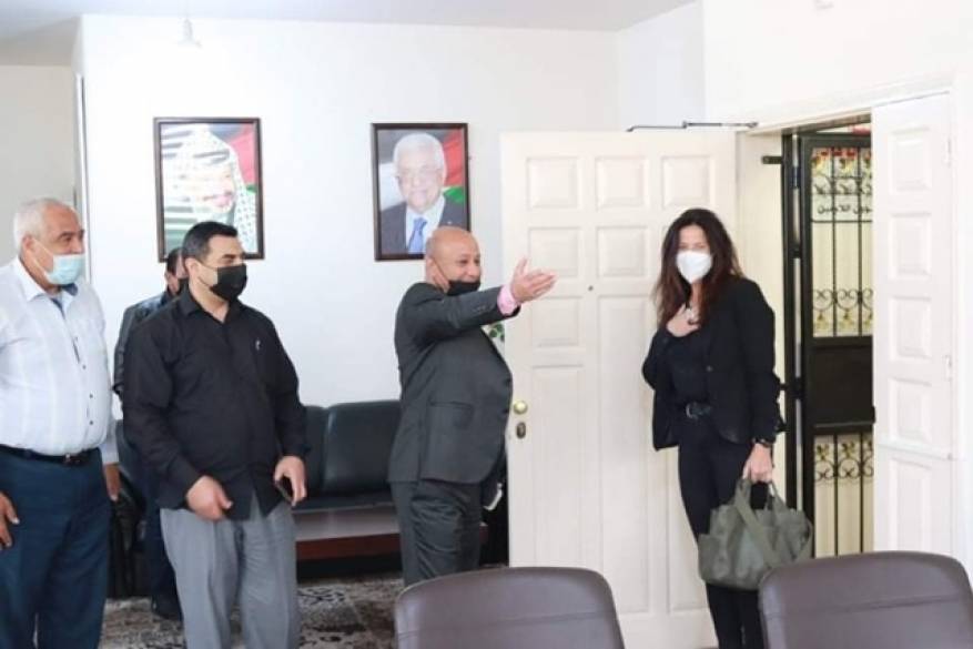 90E21FA9-BB77-4786-9B19-676156AF59FD