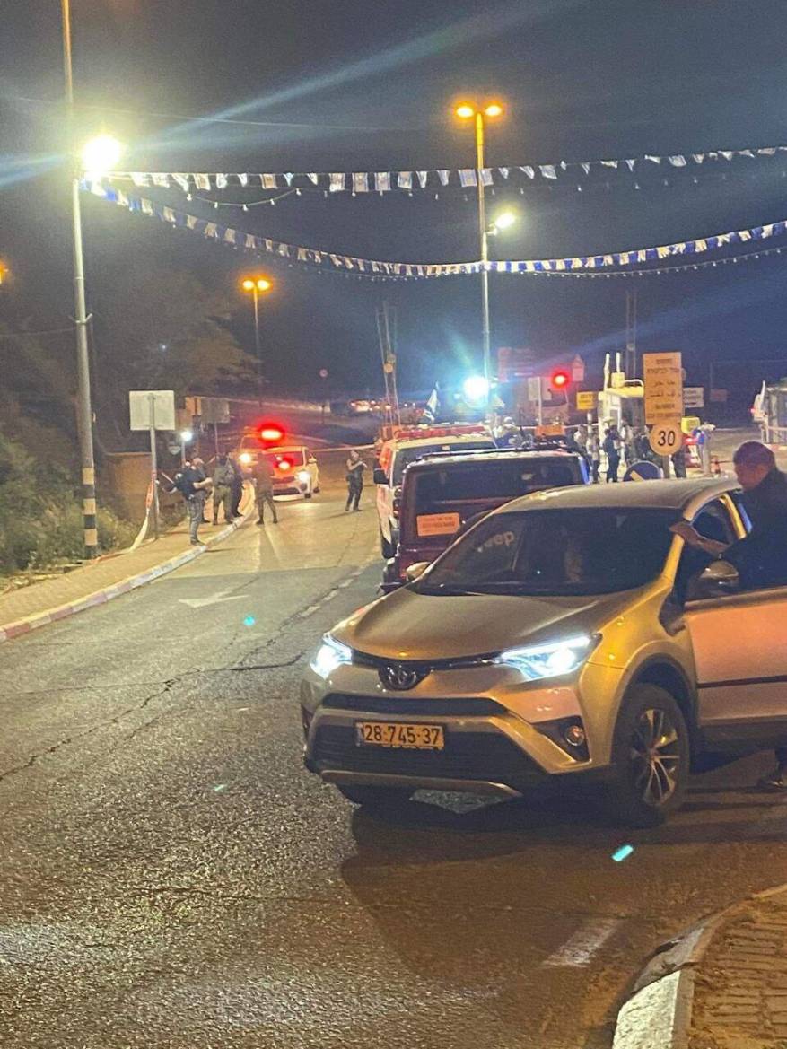 HyPVyCYrq_0_0_960_1280_0_x-large