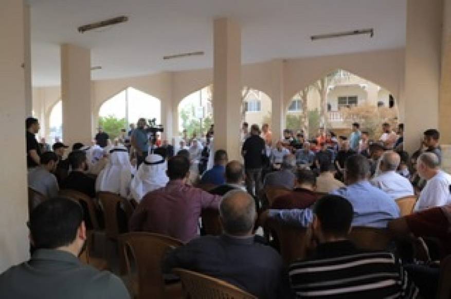 0915CDD9-B002-4151-B225-6D1C0561300F