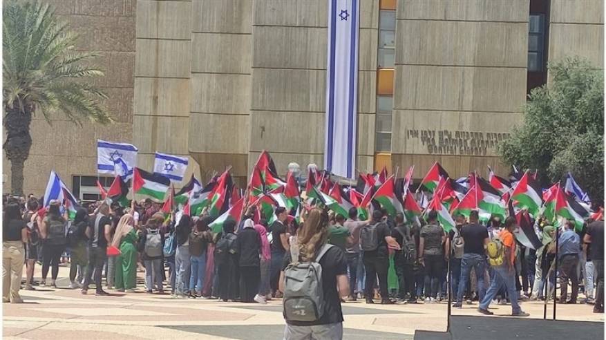 EB6C372B-AFE2-430D-8448-63D7AB8AAA77