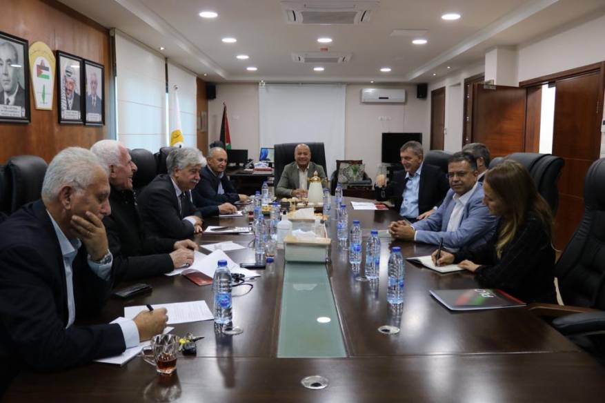 ED420A49-68DC-46F1-B451-6E0333388D53