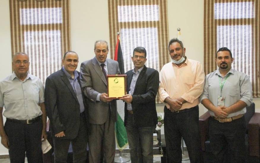 094EDEF8-21FD-426B-9A52-59CF966E6177