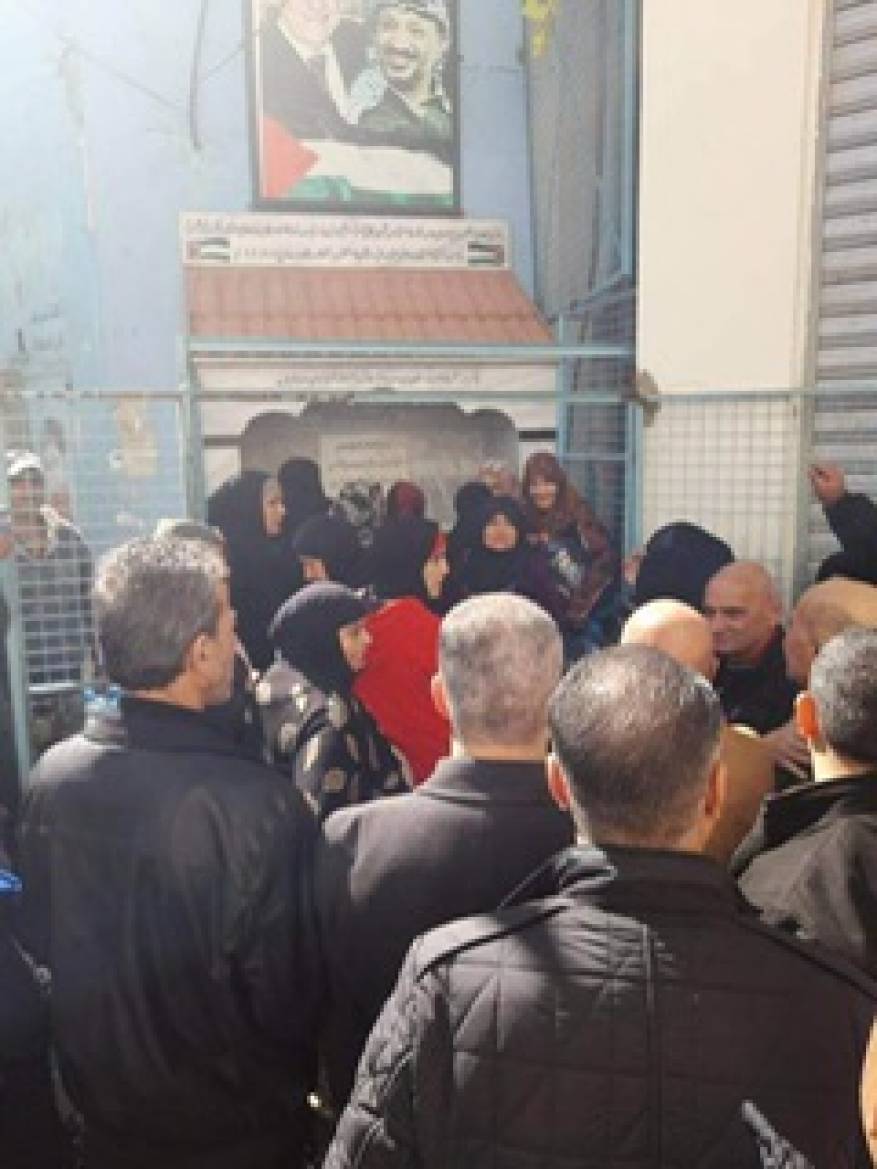 8162A1AD-A415-46A1-B81B-BDEC198CAFEE