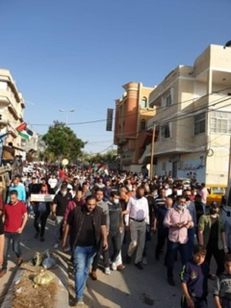 3718E7B0-3274-468D-A9F5-37EDE792F246