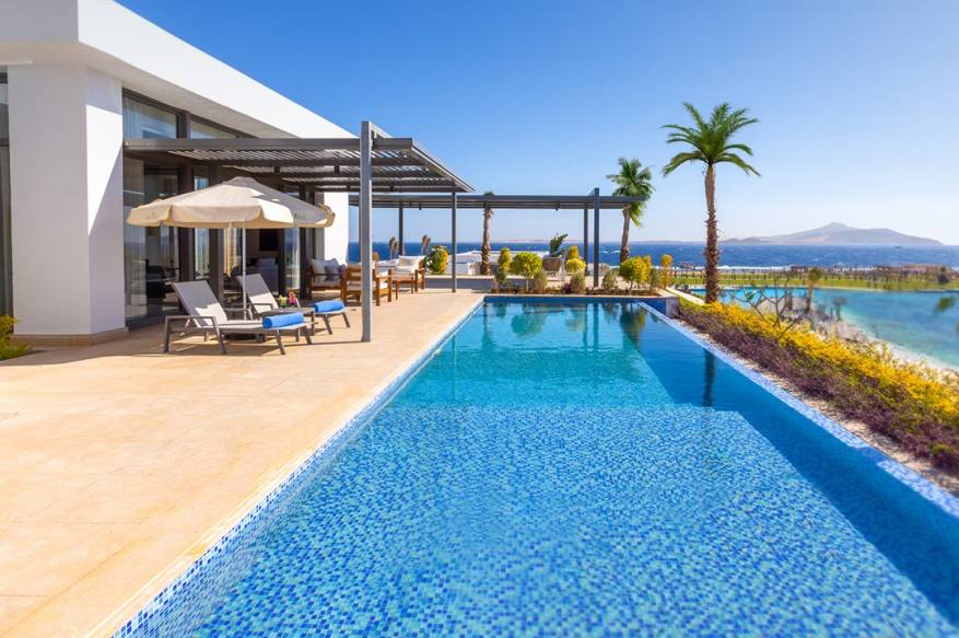 لارا فابيان تحيي حفلا استثنائيا في يوم الحب ضمن أجواء ساحرة في ريكسوس راداميس شرم الشيخ