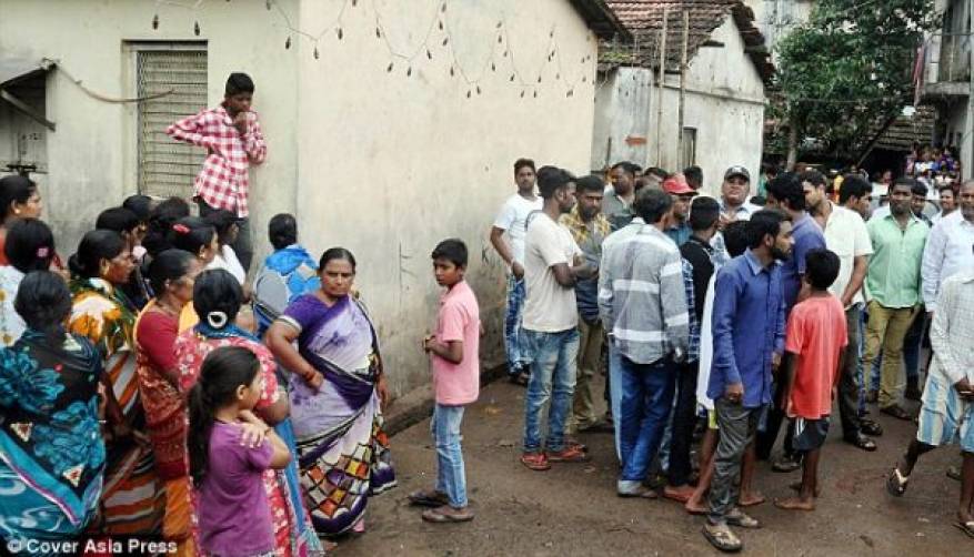 43b8880100000578-4836932-image-a-10-1504117885353-600x344-jpg-15535254831707160