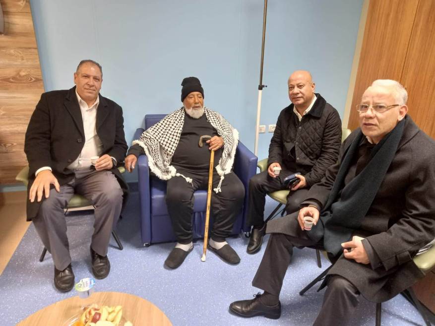 E82ABB03-F72F-4BB1-A693-8FF5C100AE6F