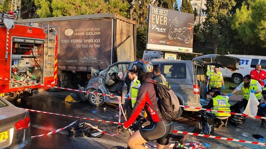 B5ECD33D-15B1-4775-AB87-11F97F33FFA0