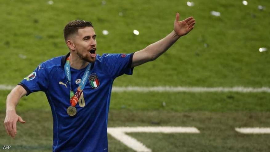 جورجينيو ملك الألقاب