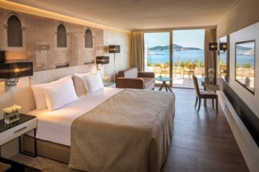 78B425C5-B716-4C9A-8C32-690C18112021