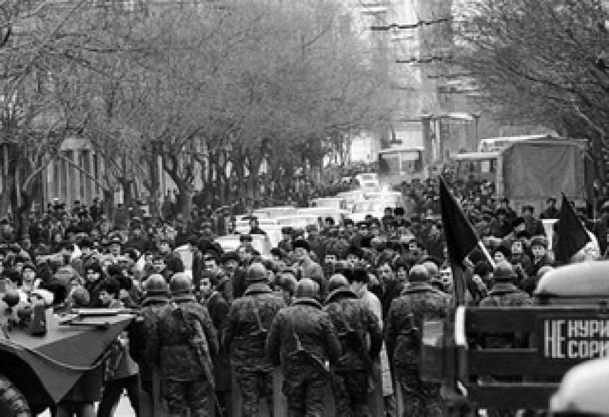 4D9321CB-492E-49A7-80DF-44071E78D50B